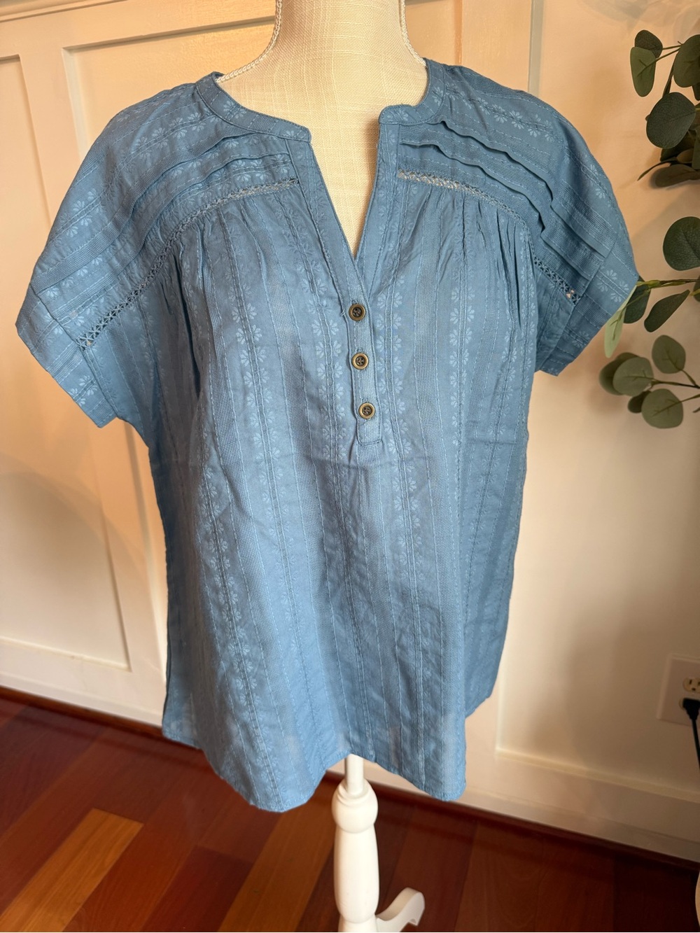 Frye Light Blue Short-Sleeve Embroidered Tunic Women's L